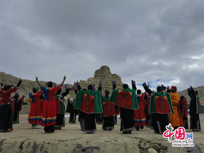 高原特色的旅游之路(组图)新葡京娱乐高舜礼：蹚出一条(图8)