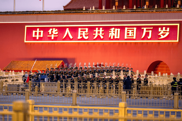 好评前三的旅行社深度游国庆升旗专线必抢澳门新葡京app私藏路线大公开！北京(图1)